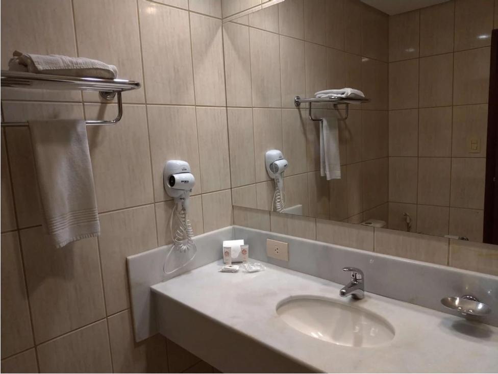 Master Plaza Hotel Barbacena Bagian luar foto